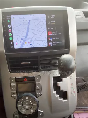 Toyota Voxy or Noah Android and Carplay Radio