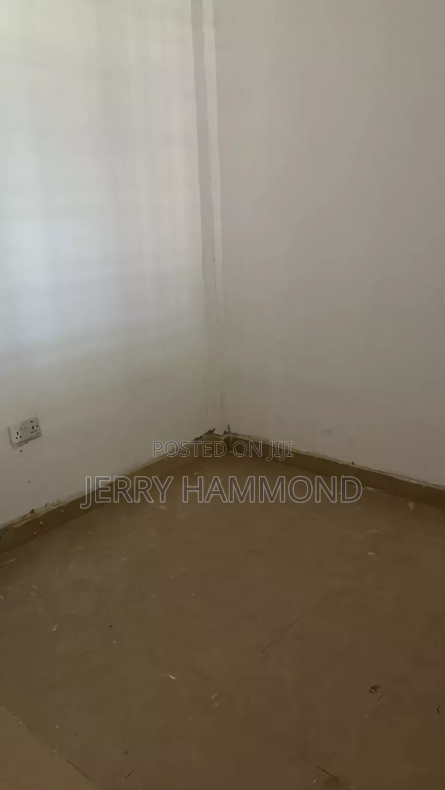 12bdrm Mansion in Osu Oxford Street for sale