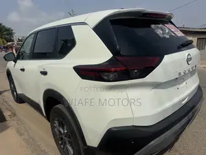 Nissan Rogue S 2023 White