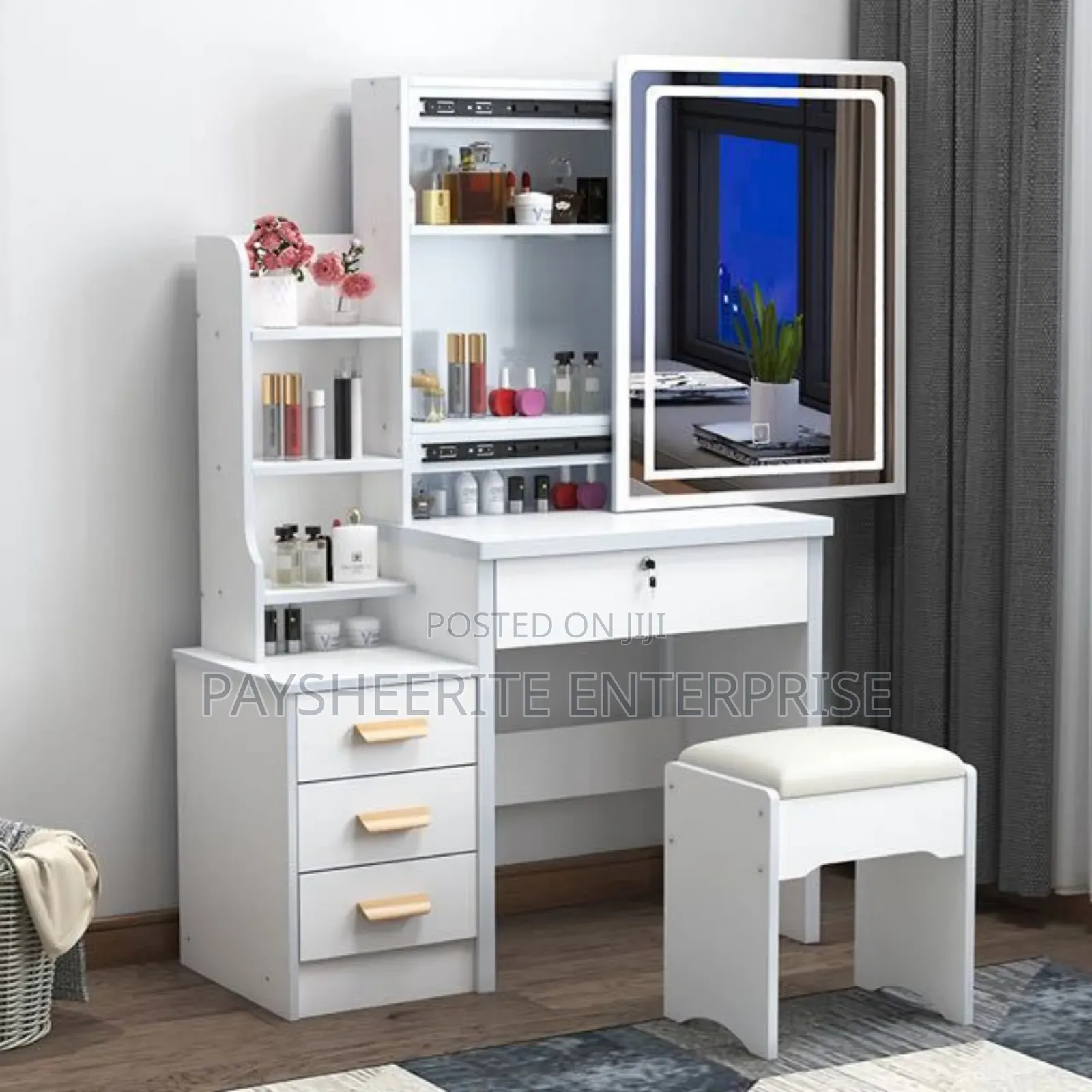 Vanity Dressing Mirror With Led Light 990 Cedis