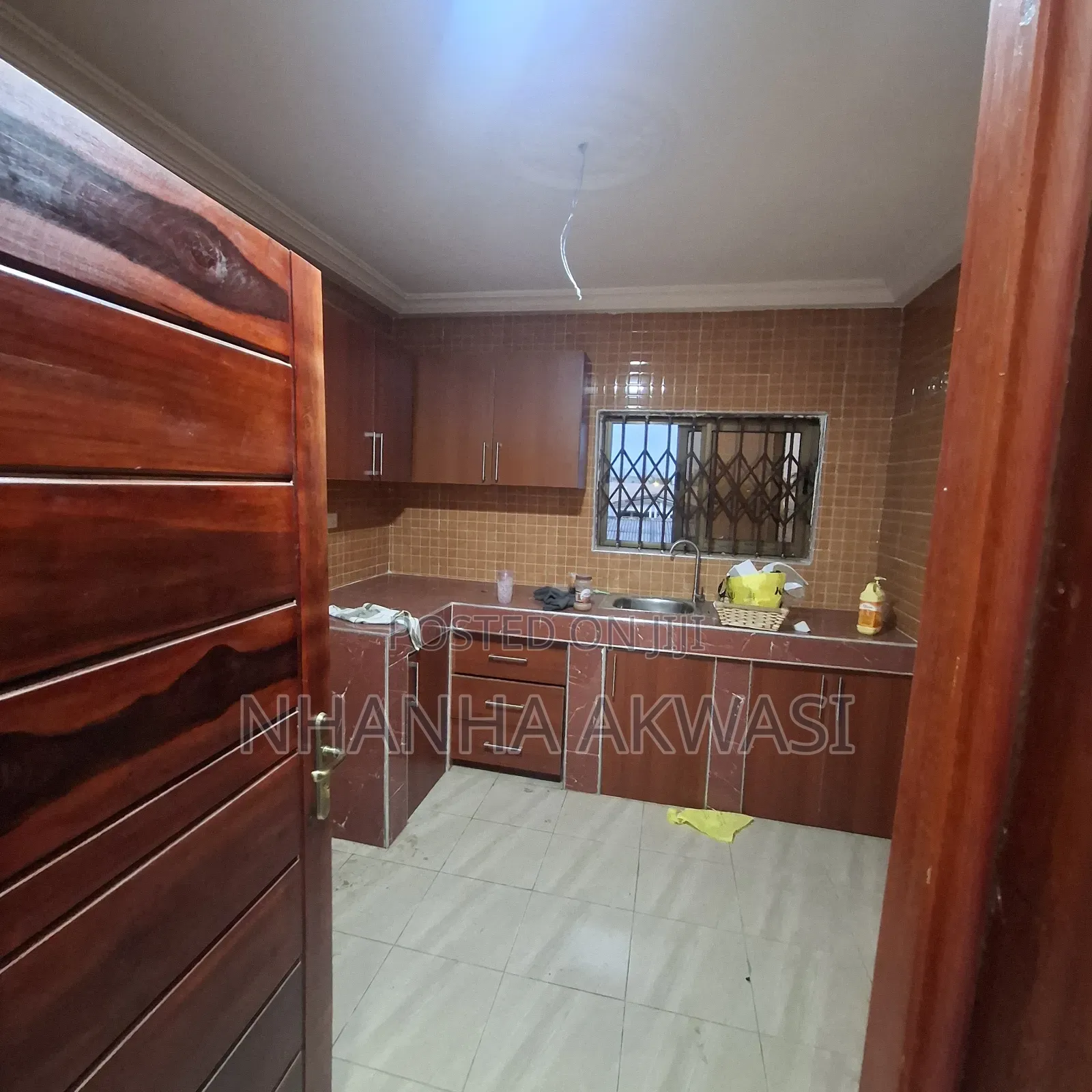 3bdrm Apartment in Lashibi Klagon Ndc, Sakumono for rent