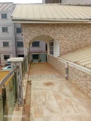 5bdrm House in Westhills Hills Mall for rent