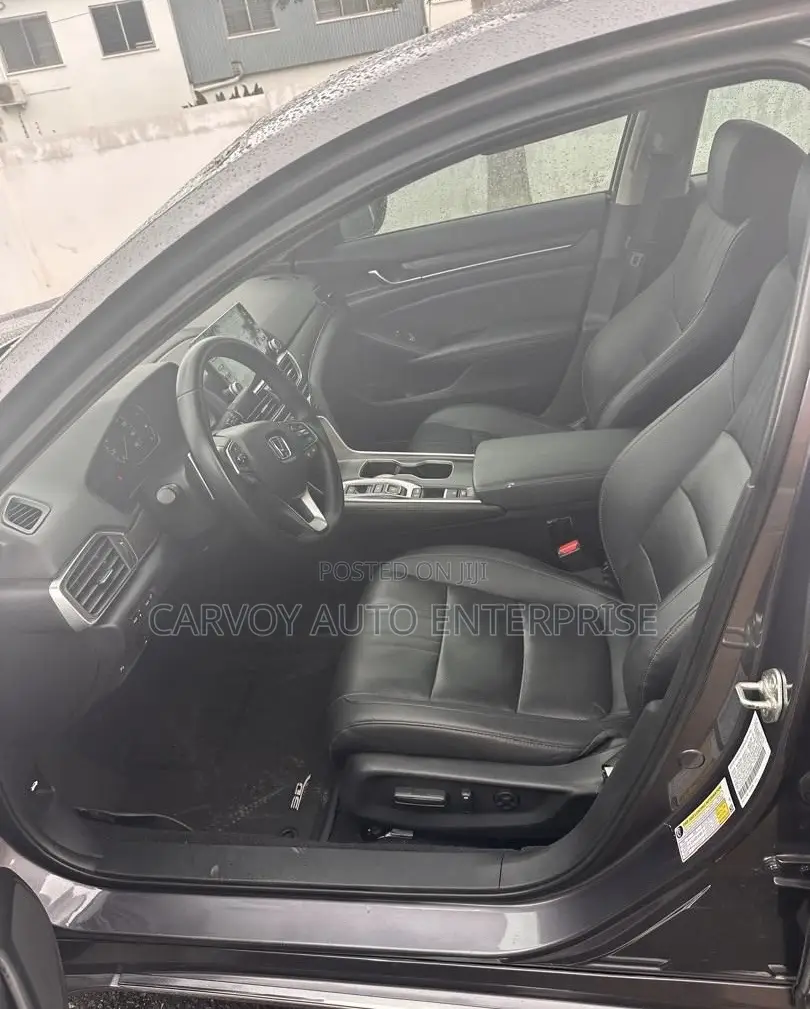Honda Accord Sport (2.0L 4cyl Turbo 10A) 2019 Gray