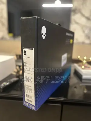 New Laptop Dell Alienware 18 Area-51 64GB Intel Core Ultra 9 SSD 2T