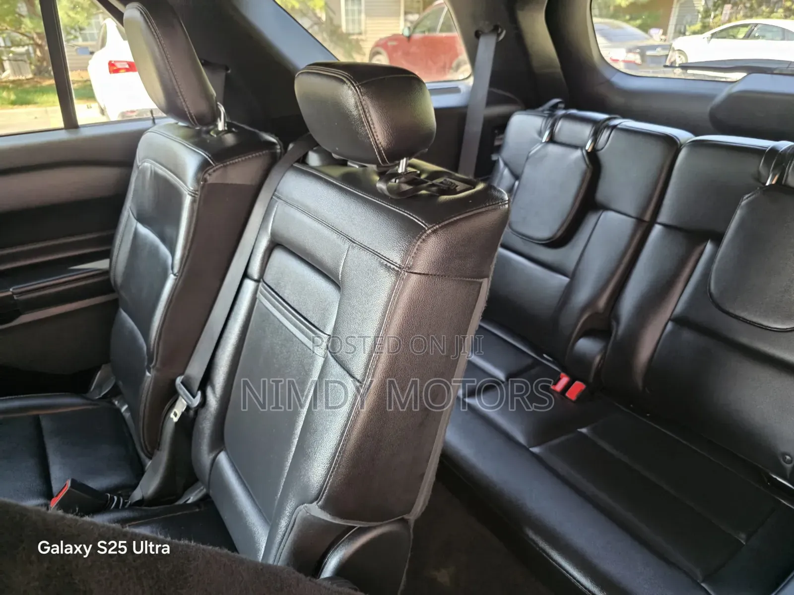 Ford Explorer XLT 2021 Silver