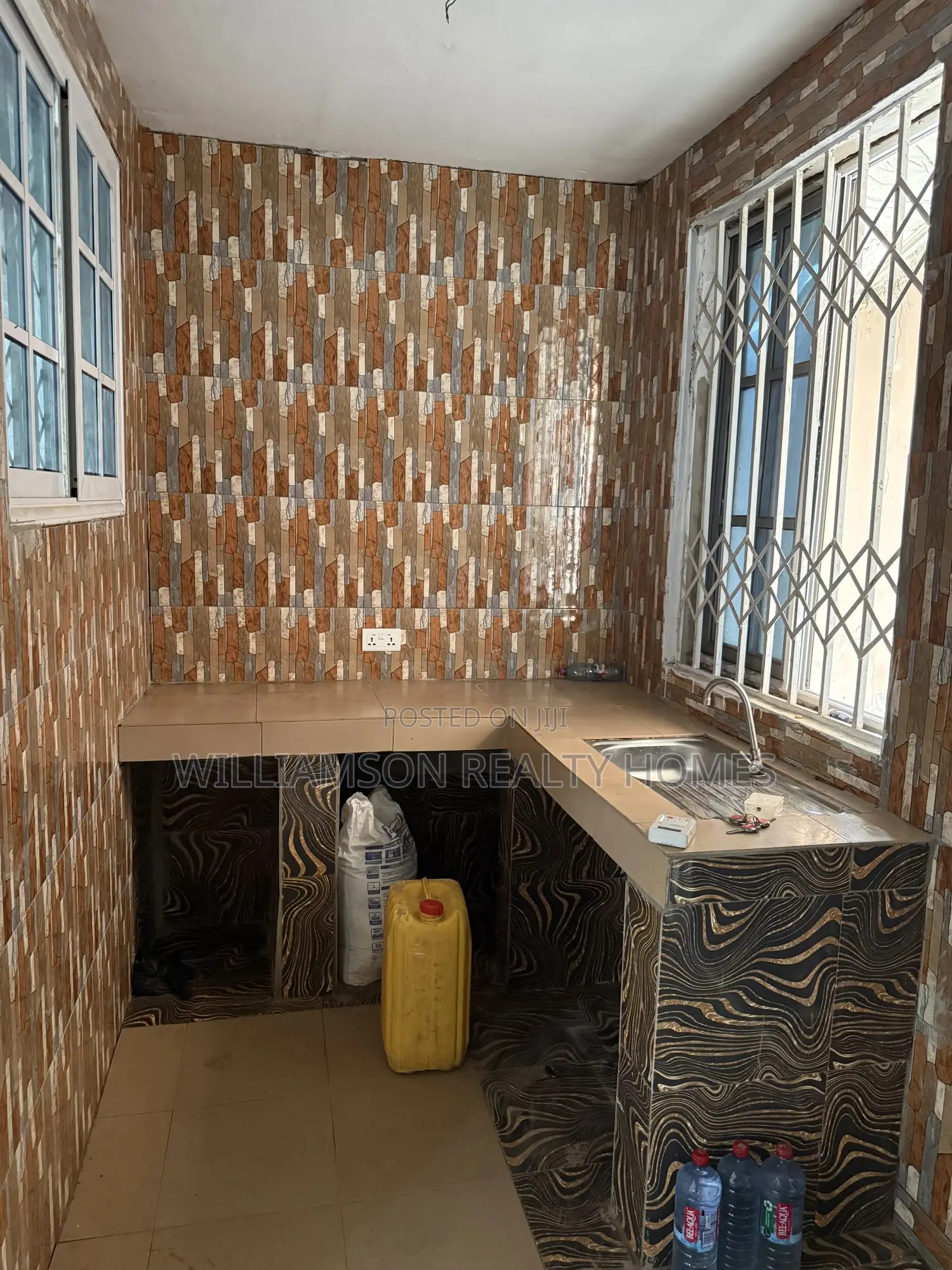 1bdrm Apartment in Hfc Estate Area, Spintex for rent