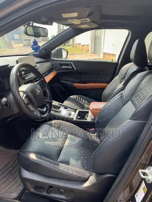 Mitsubishi Outlander SEL Launch Edition 2022 Brown