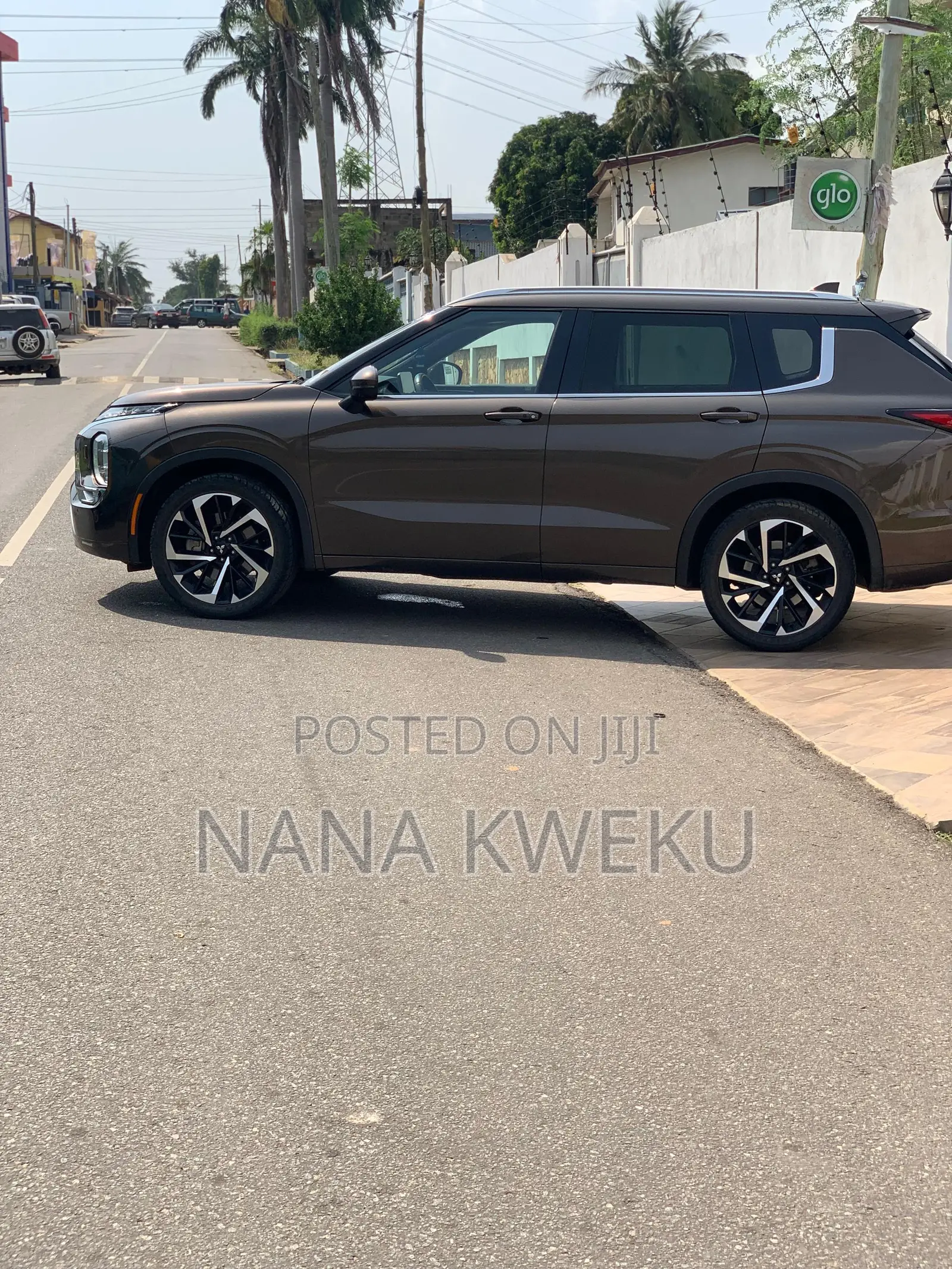 Mitsubishi Outlander SEL Launch Edition 2022 Brown