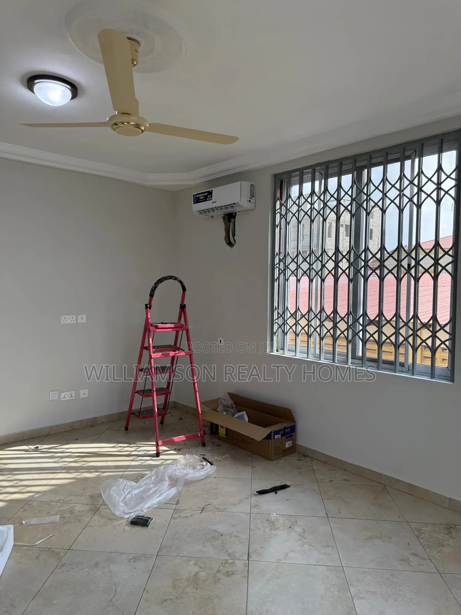 2bdrm Townhouse / Terrace in Community 18 Area, Spintex for rent