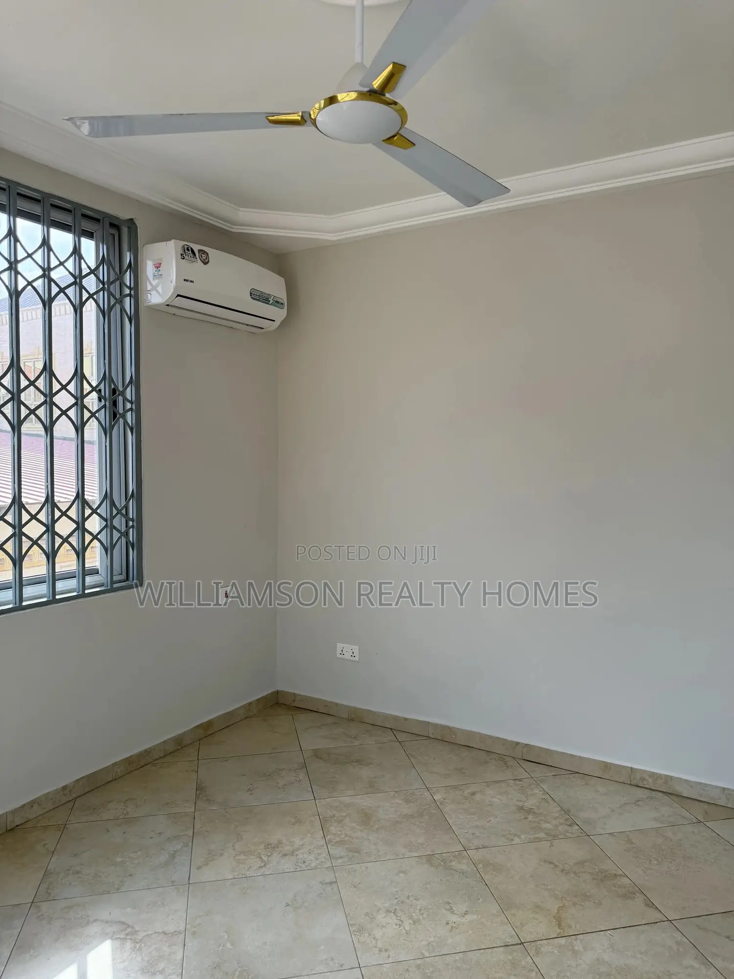 2bdrm Townhouse / Terrace in Community 18 Area, Spintex for rent