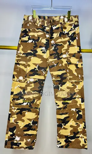Balenciaga Camo Baggy Jeans Available in Stock