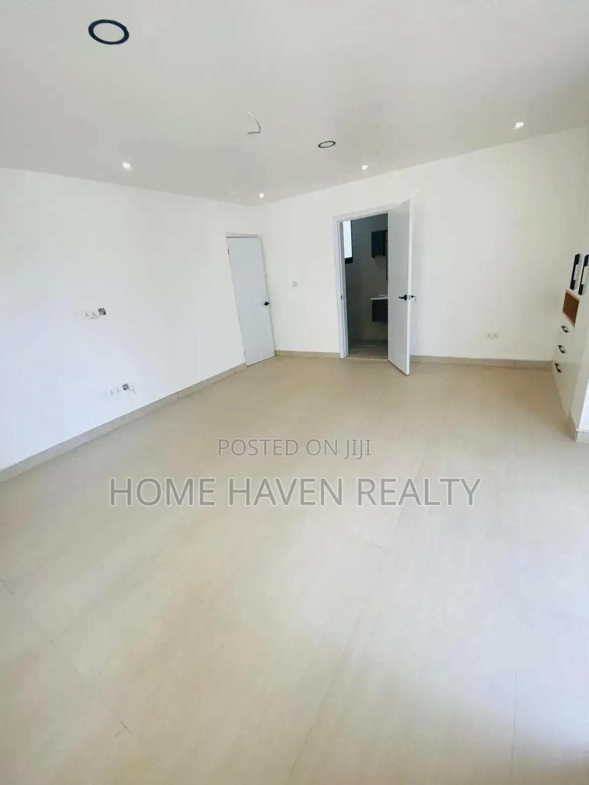 4bdrm House in Abelemkpe for sale