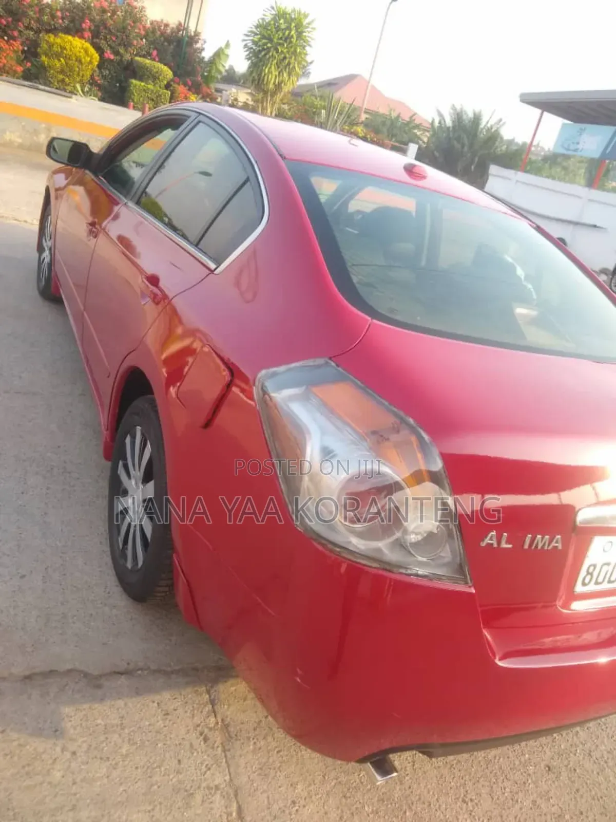 Nissan Altima 2012 Red