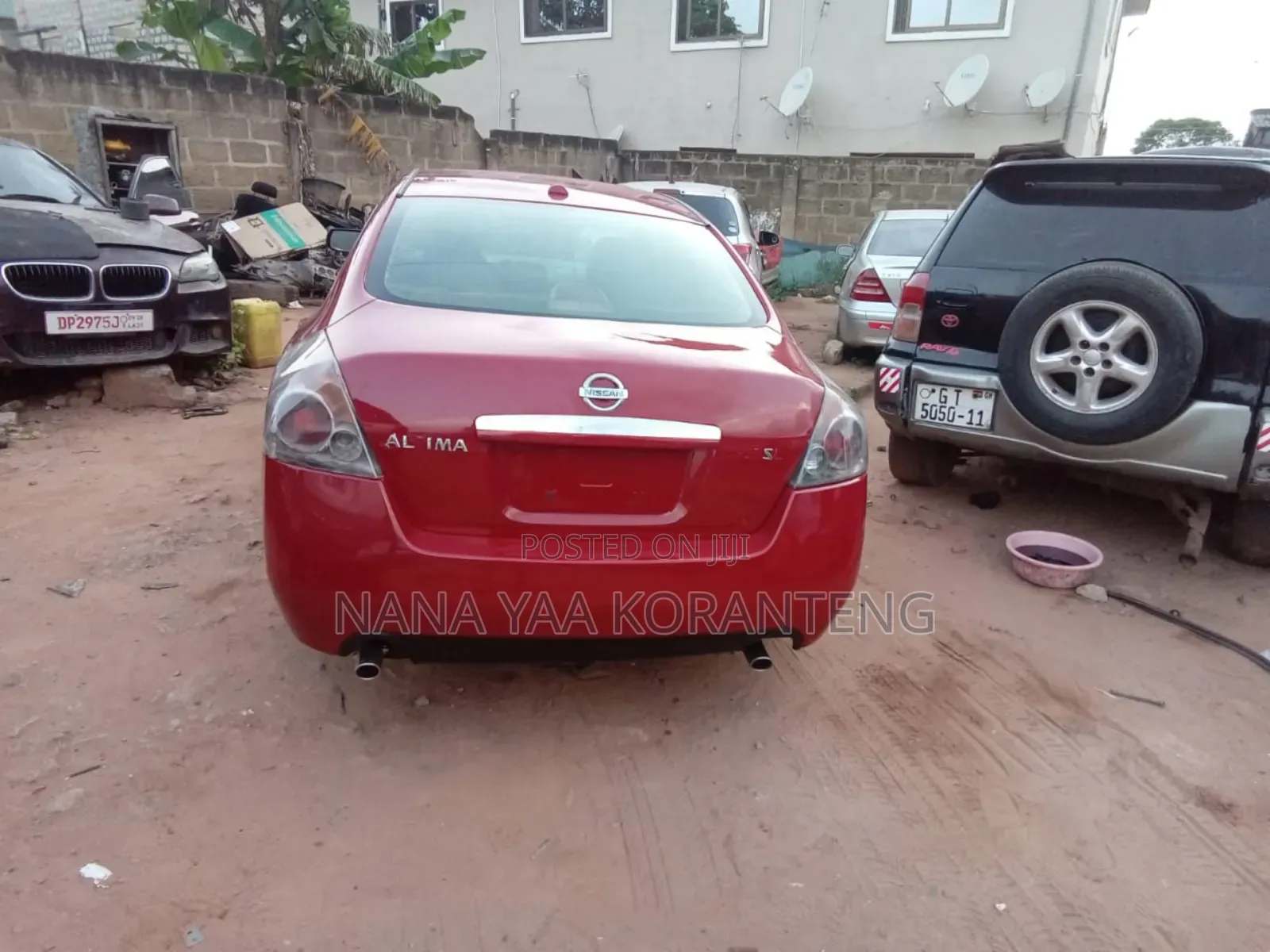 Nissan Altima 2012 Red