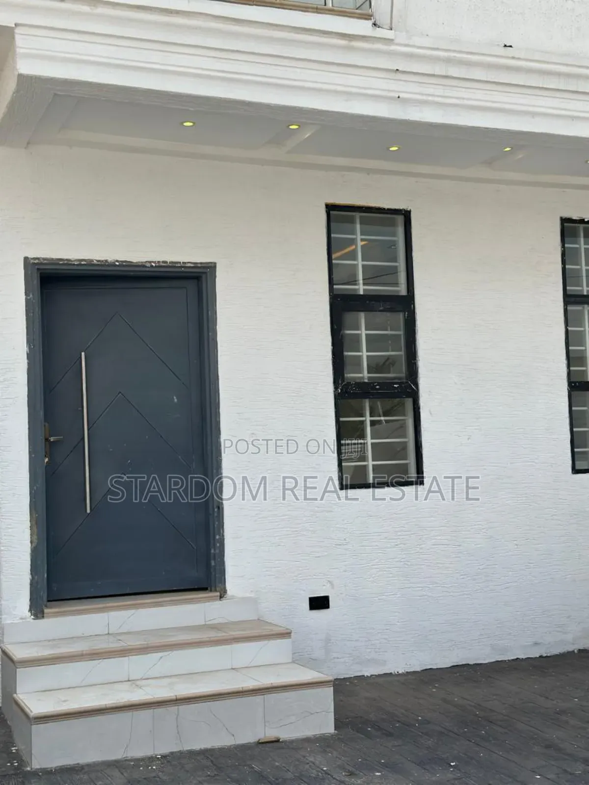 2bdrm Duplex in Ashaley Botwe for sale