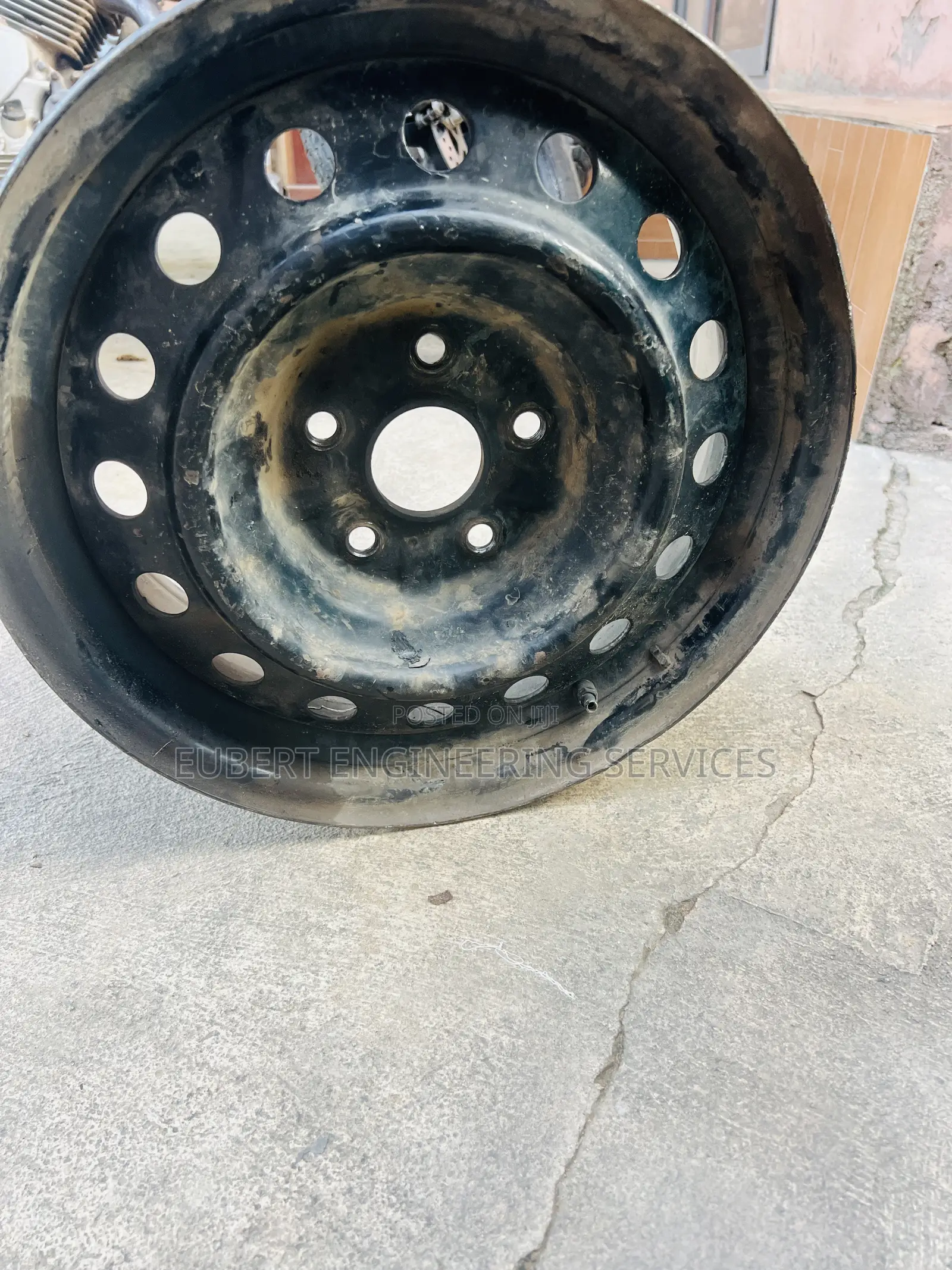 Metal Black Rim 16