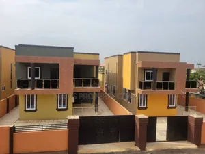 4bdrm House in Okpoigonno, Teshie for sale