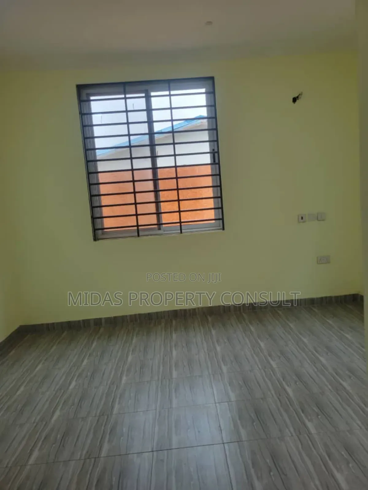 4bdrm House in Okpoigonno, Teshie for sale