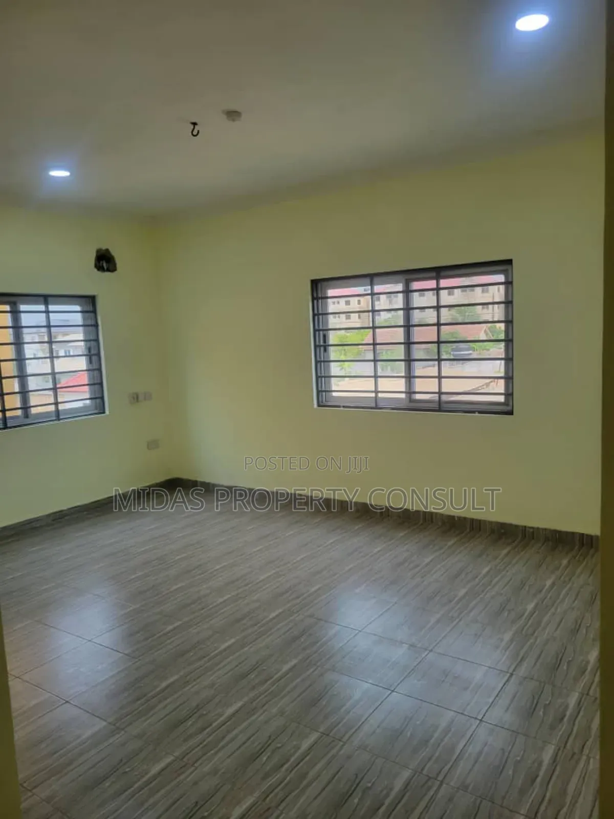 4bdrm House in Okpoigonno, Teshie for sale