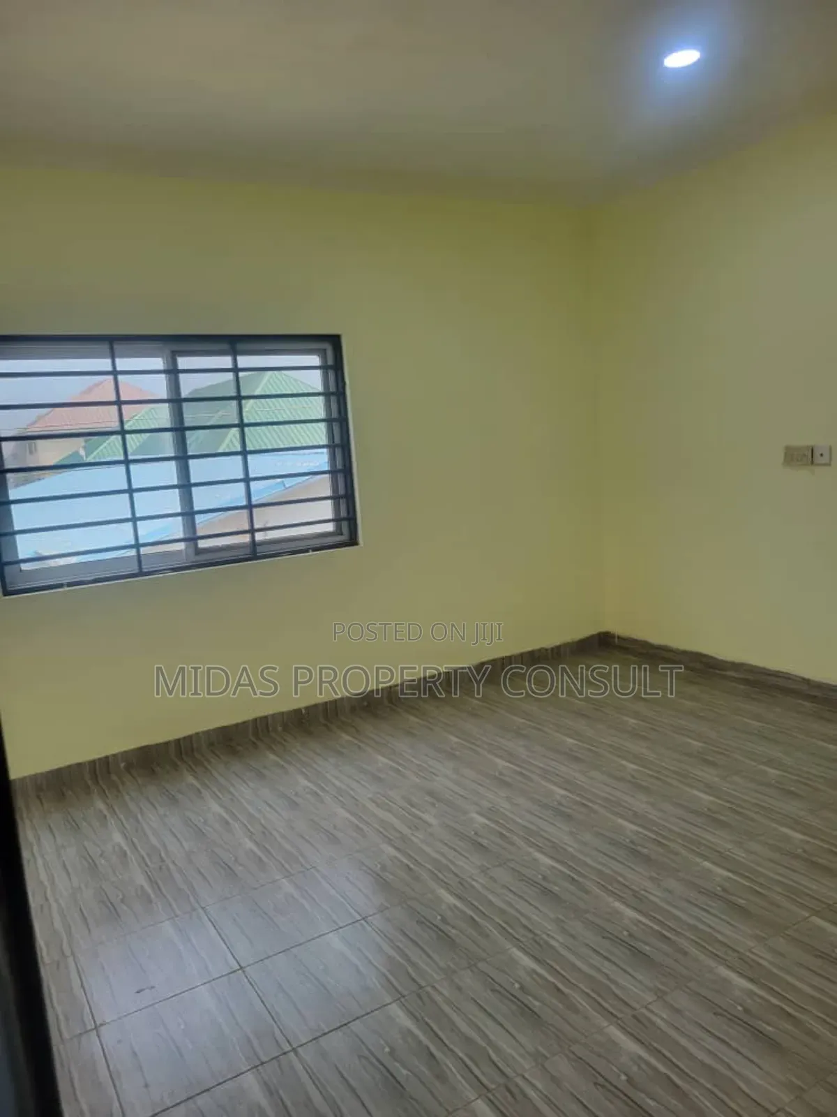 4bdrm House in Okpoigonno, Teshie for sale