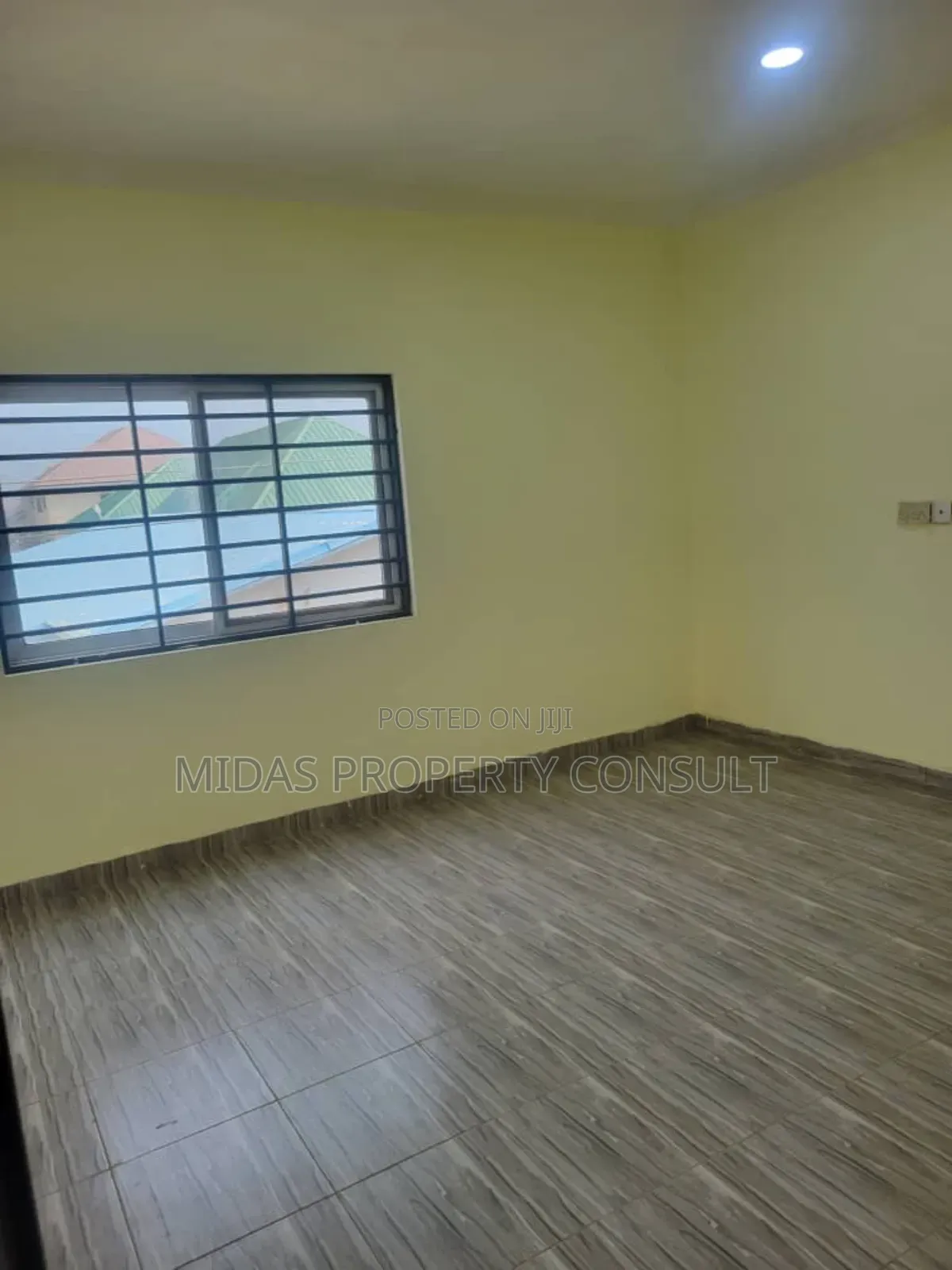 4bdrm House in Okpoigonno, Teshie for sale