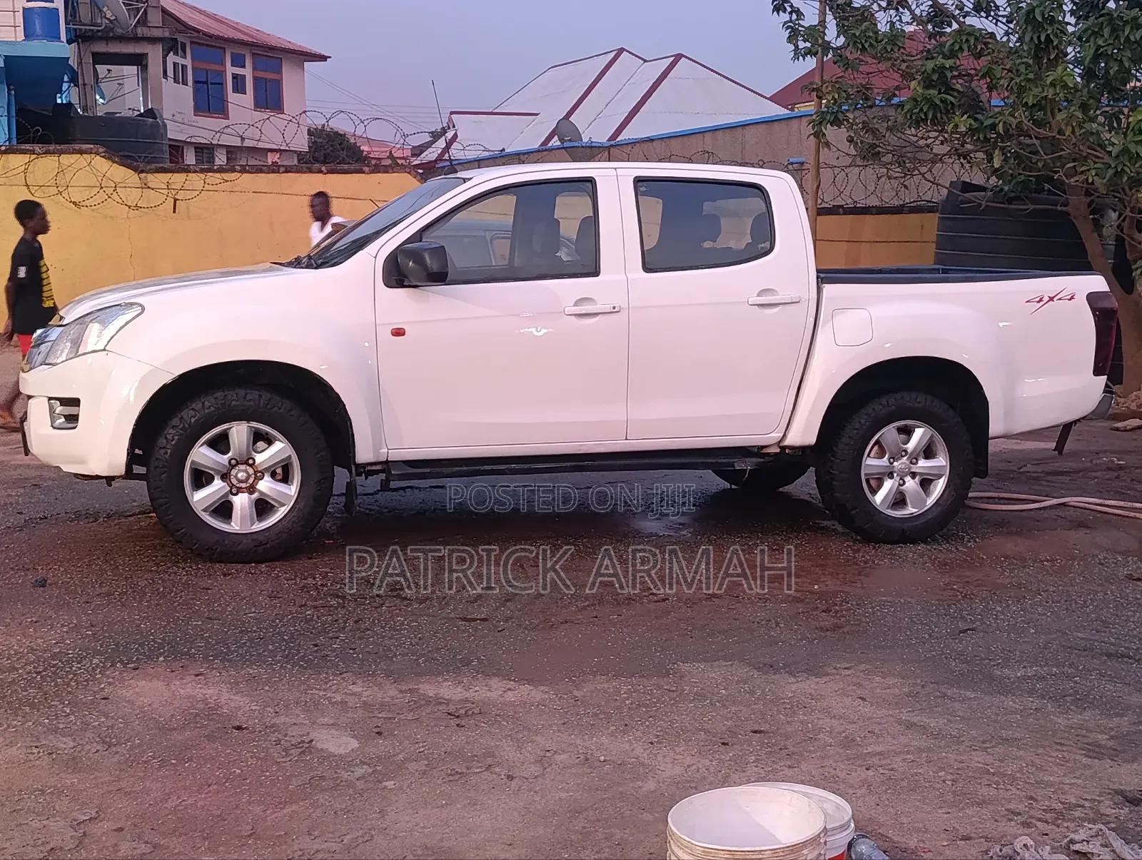 Isuzu D-MAX 2014 White