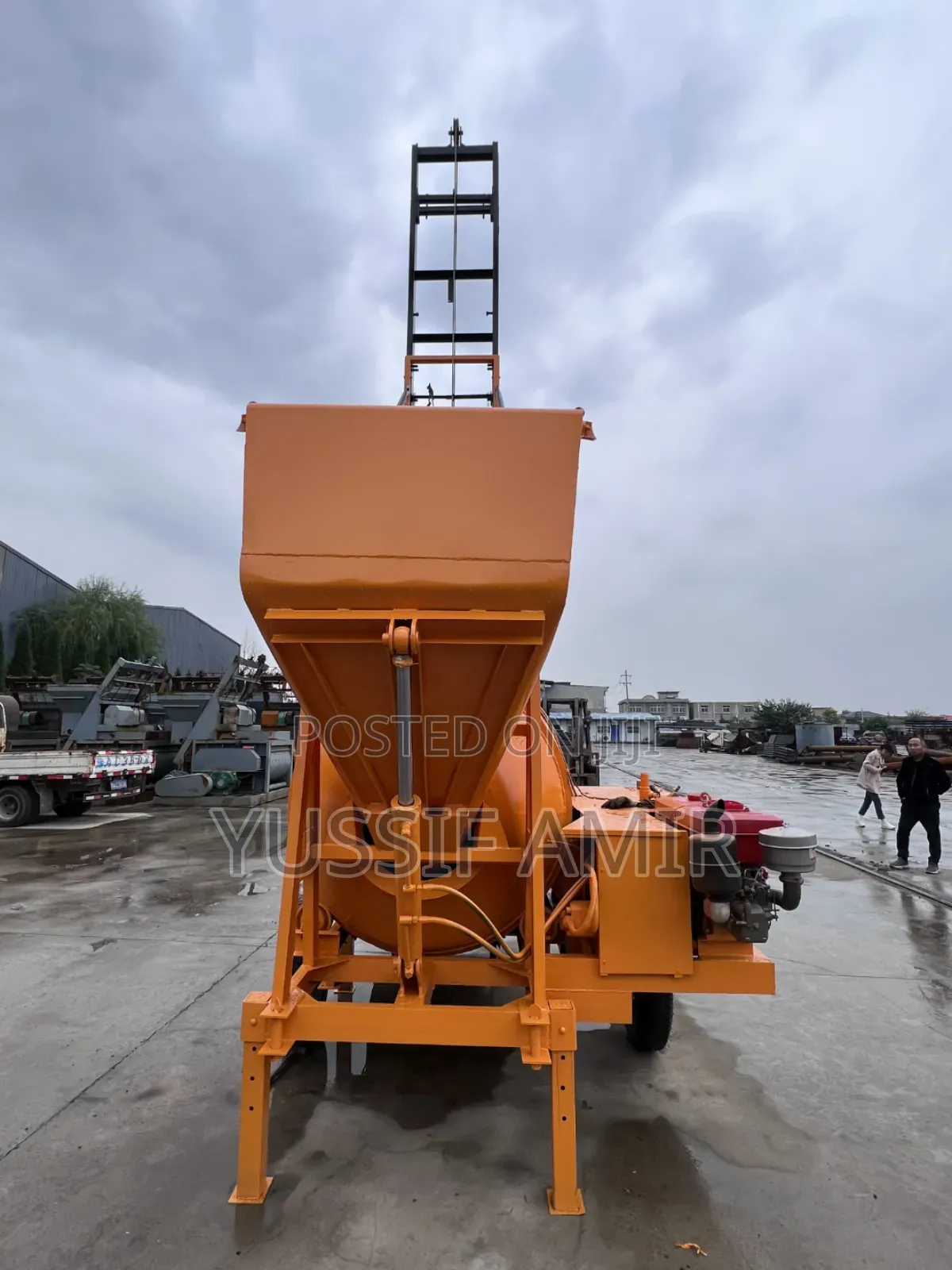 Large Concrete Mixer For Major Construction Work