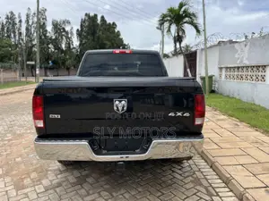 Dodge RAM 1500 5.7 Petrol AWD 2021 Black