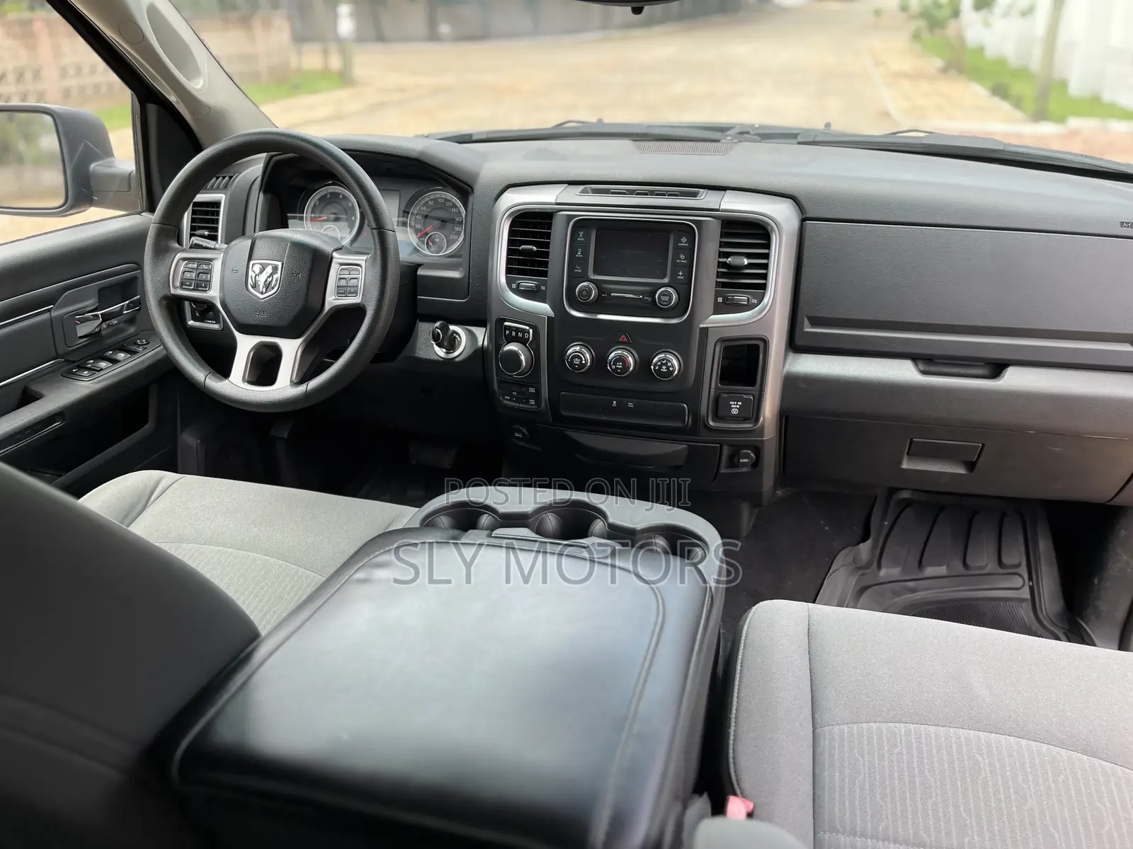 Dodge RAM 1500 5.7 Petrol AWD 2021 Black