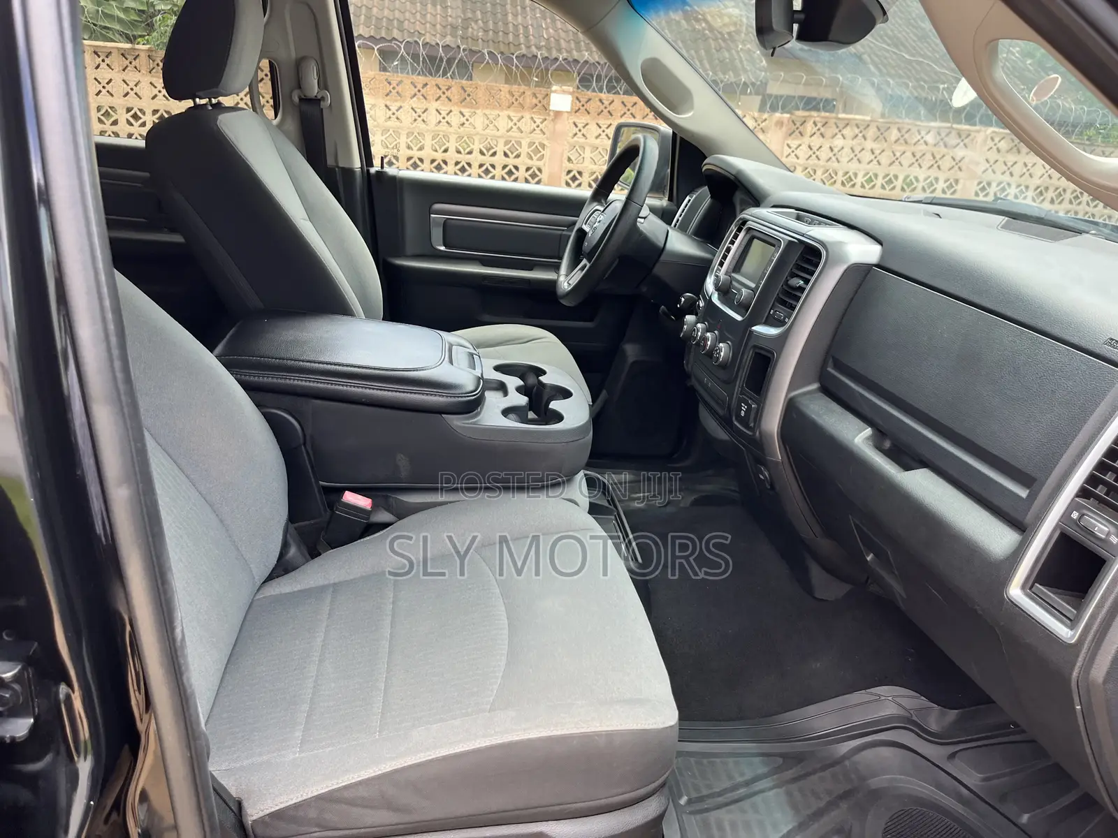 Dodge RAM 1500 5.7 Petrol AWD 2021 Black
