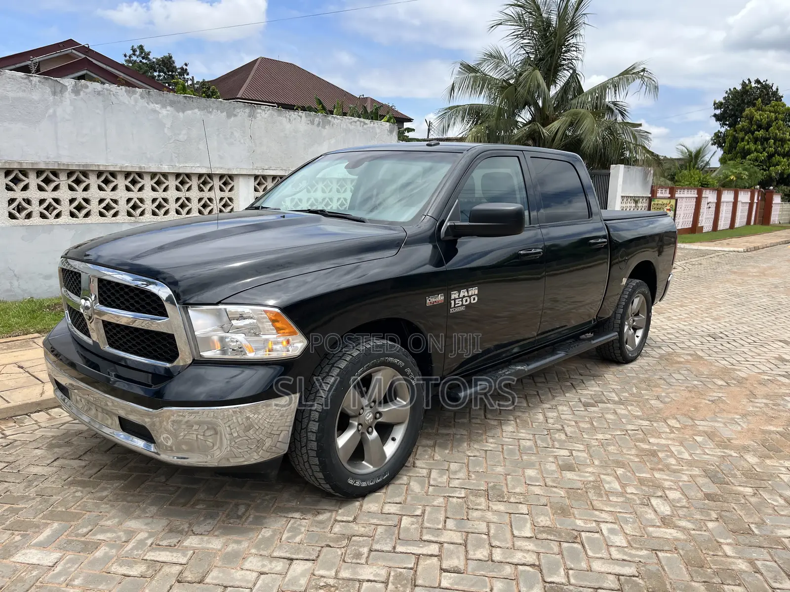 Dodge RAM 1500 5.7 Petrol AWD 2021 Black