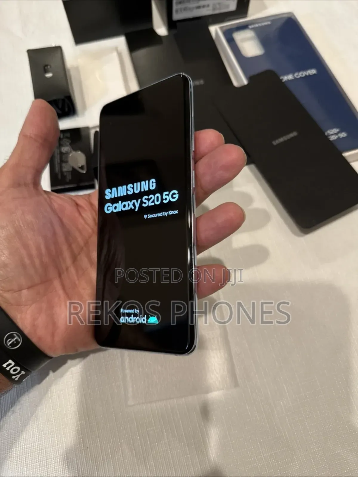 New Samsung Galaxy S20 128 GB Blue
