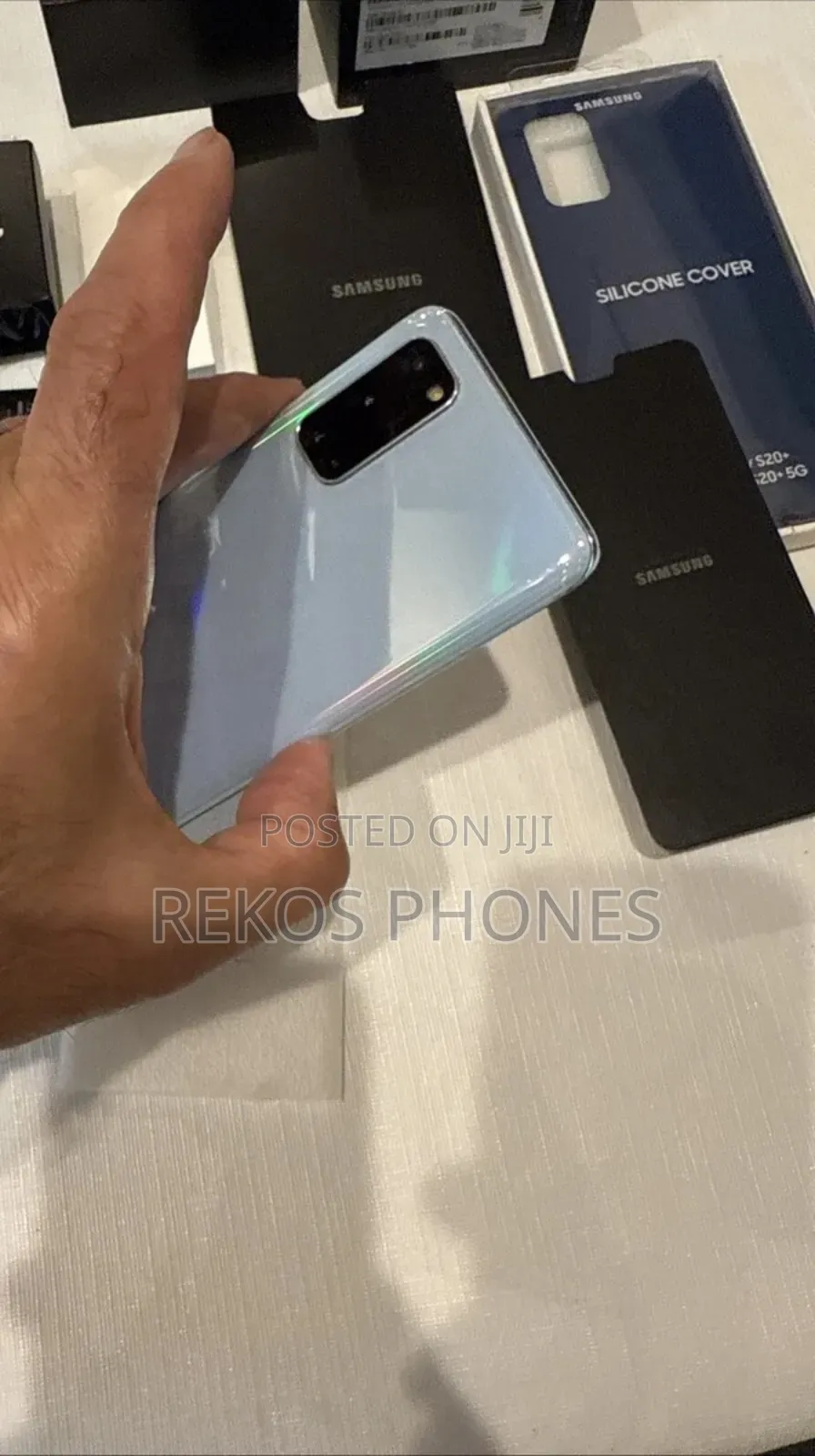 New Samsung Galaxy S20 128 GB Blue