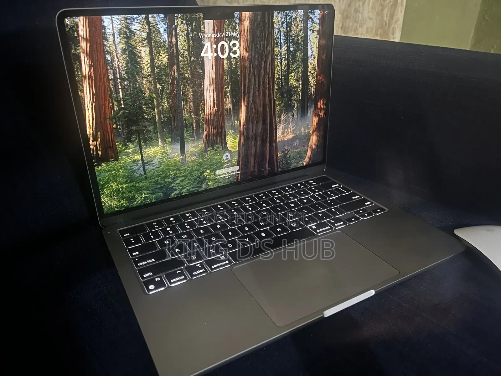 Laptop Apple MacBook Air 2024 M3 13-Inch 16GB Apple M3 SSD 512GB