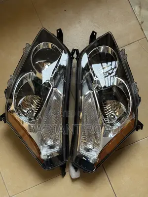 Pontiac Vibe 2009-2011 Headlight
