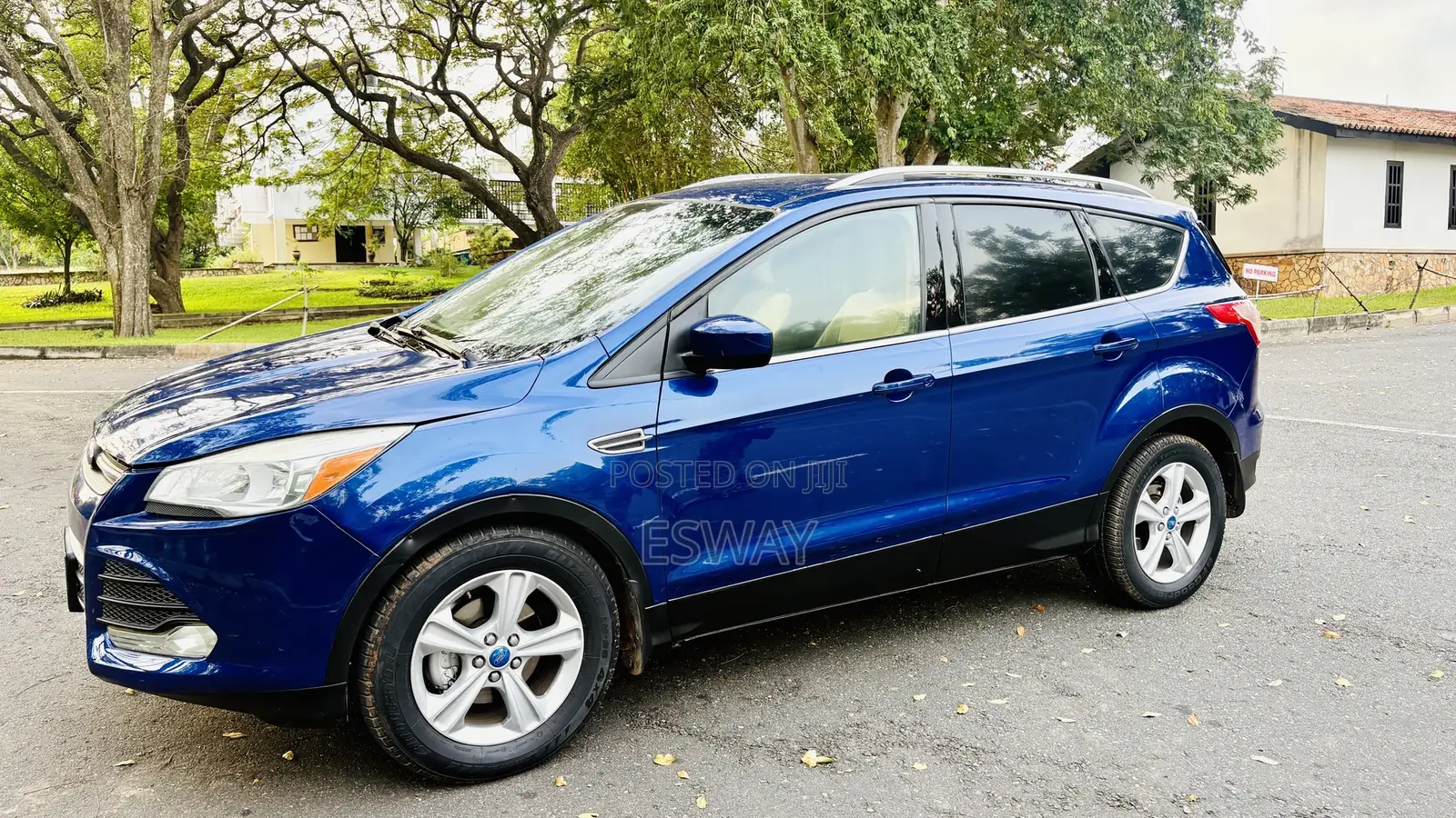 Ford Escape SE 4dr SUV AWD (1.6L 4cyl Turbo 6A) 2014 Blue
