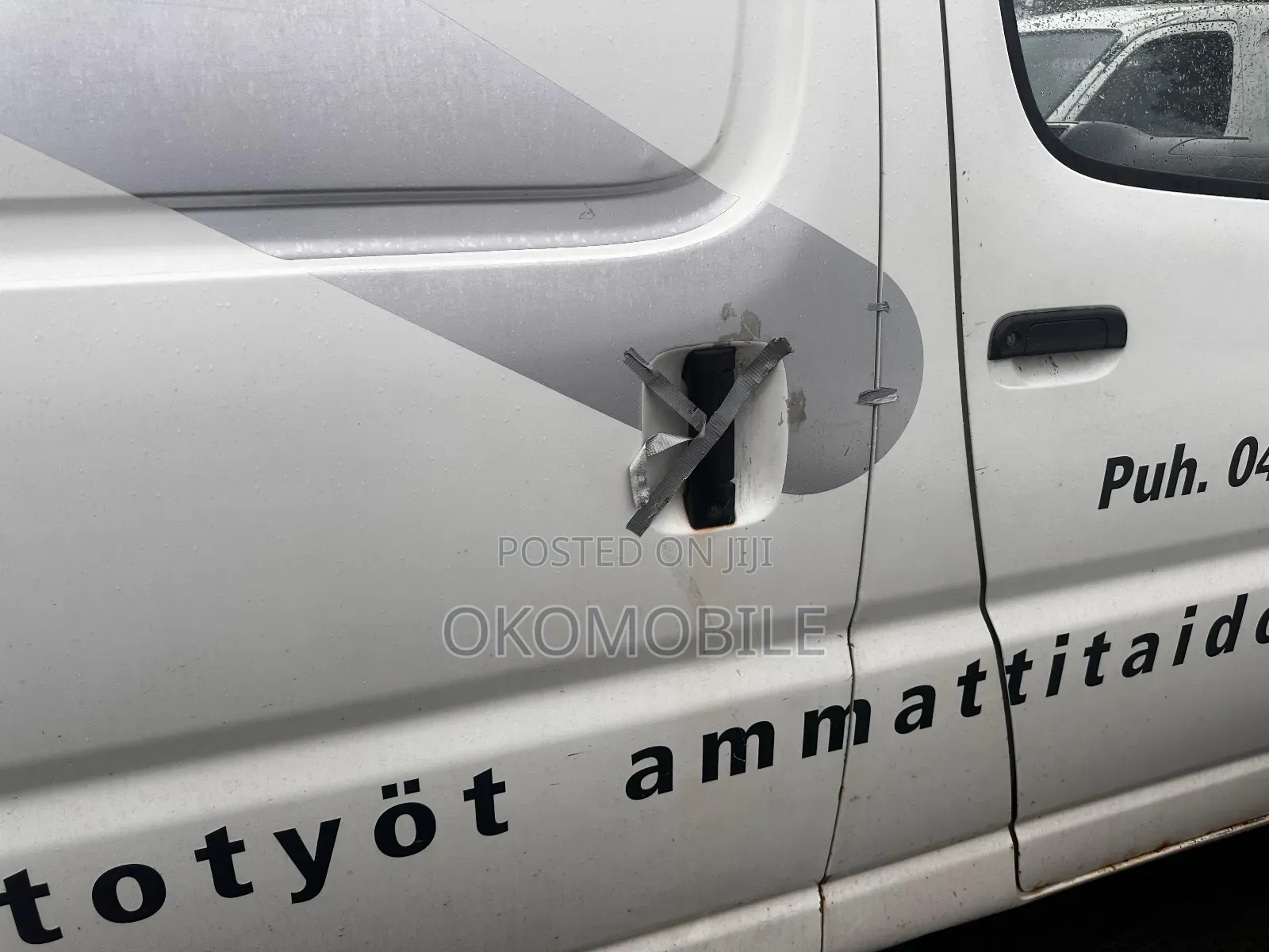 Toyota HiAce 2011 White