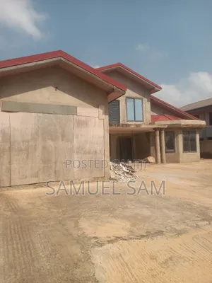 5bdrm House in Tema Golf City for sale