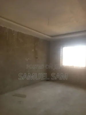 5bdrm House in Tema Golf City for sale