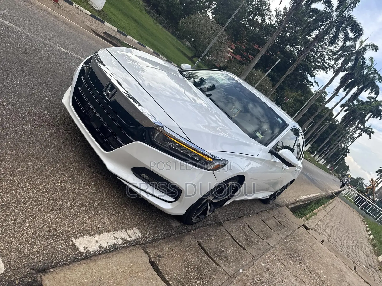 Honda Accord Sport (2.0L 4cyl Turbo 10A) 2019 White