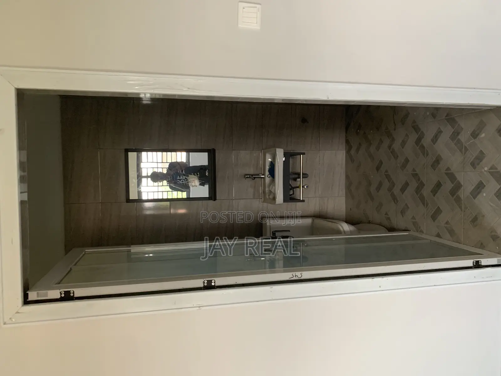 3bdrm Apartment in Jay Real Estate, Awutu Senya East Municipal for rent