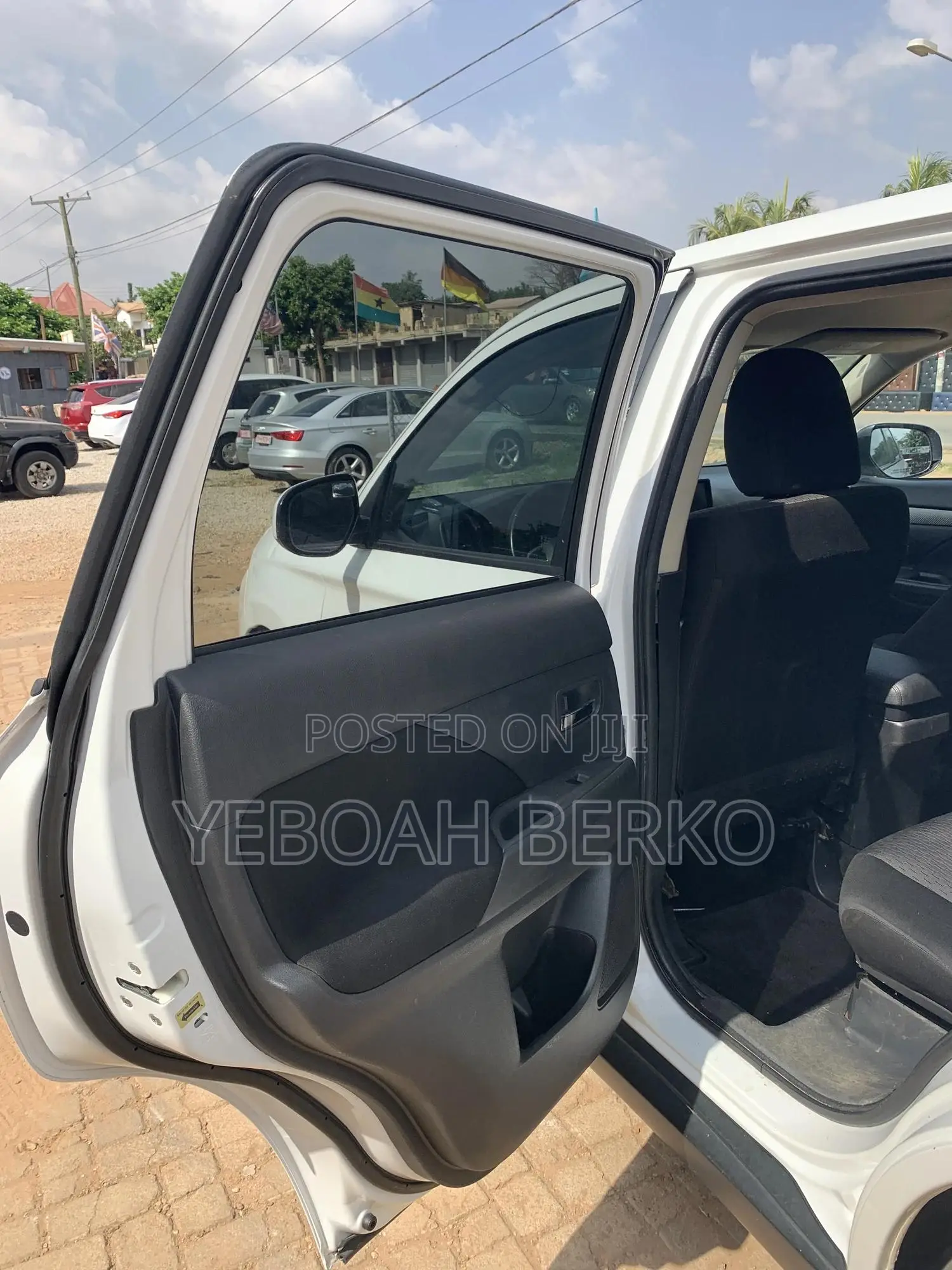 Mitsubishi Outlander 2014 White