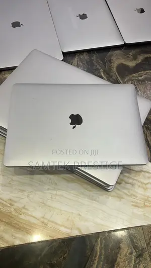 Laptop Apple MacBook Pro 2020 16GB Intel Core I5 SSD 512GB