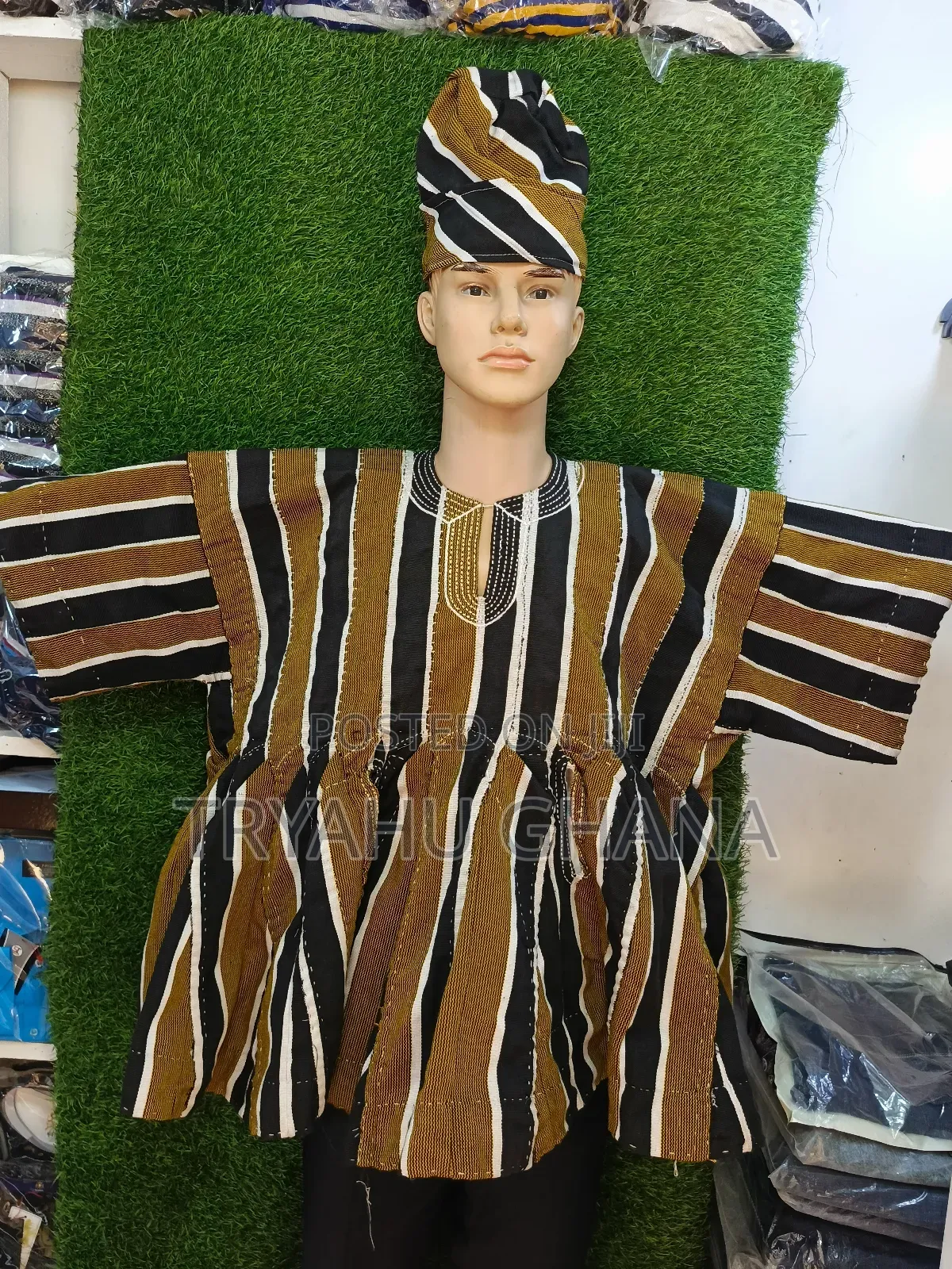 Quality Handwoven Smocks – Authentic Ghanaian Traditional Wear