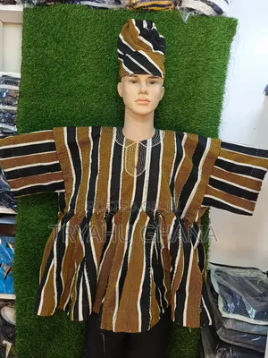 Quality Handwoven Smocks – Authentic Ghanaian Traditional Wear