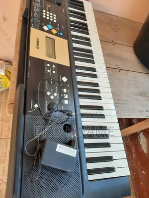Fairly Used Yamaha Keyboard Ypt220