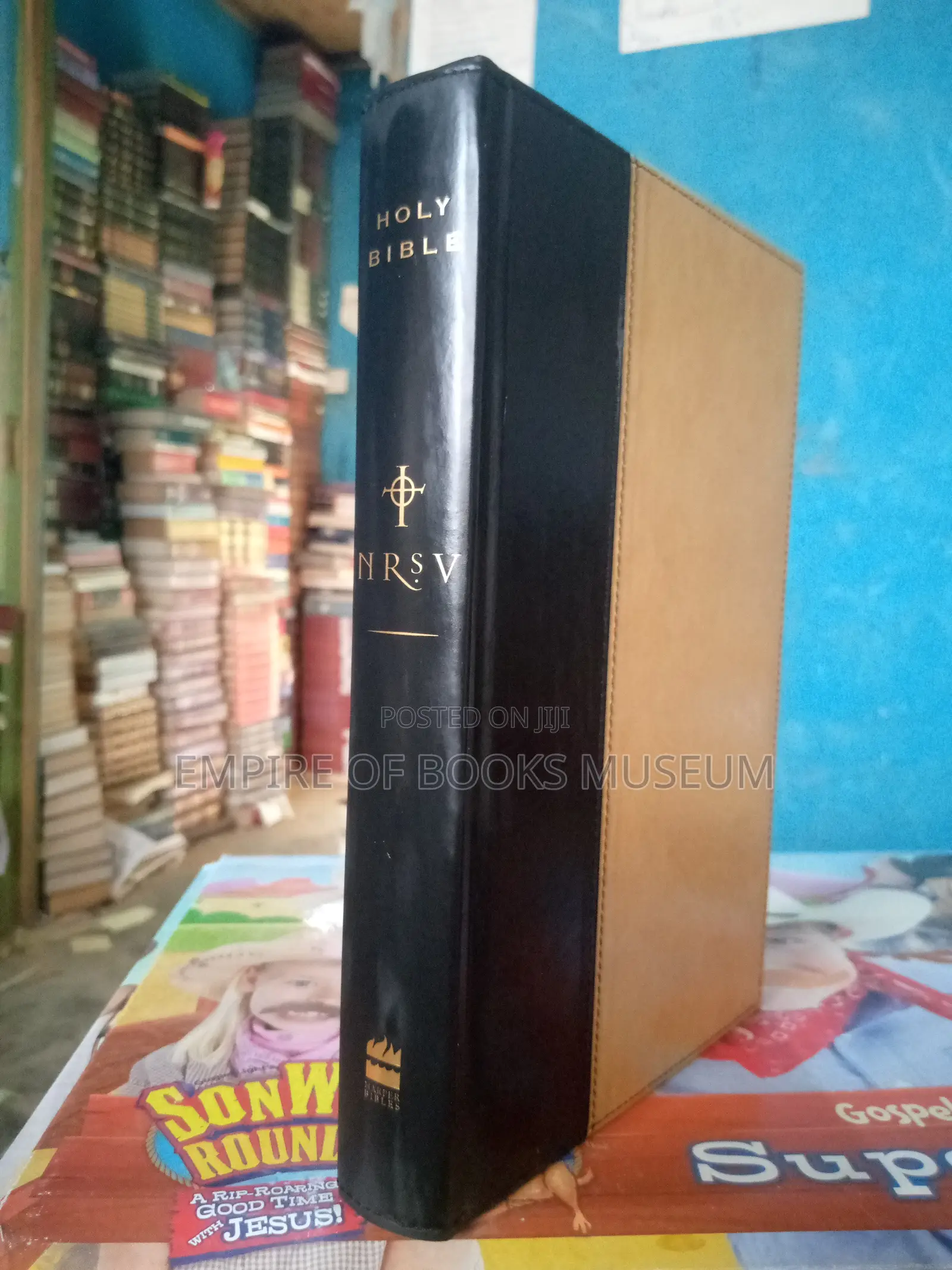 NRSV Standard Bible Hardcover (Black)