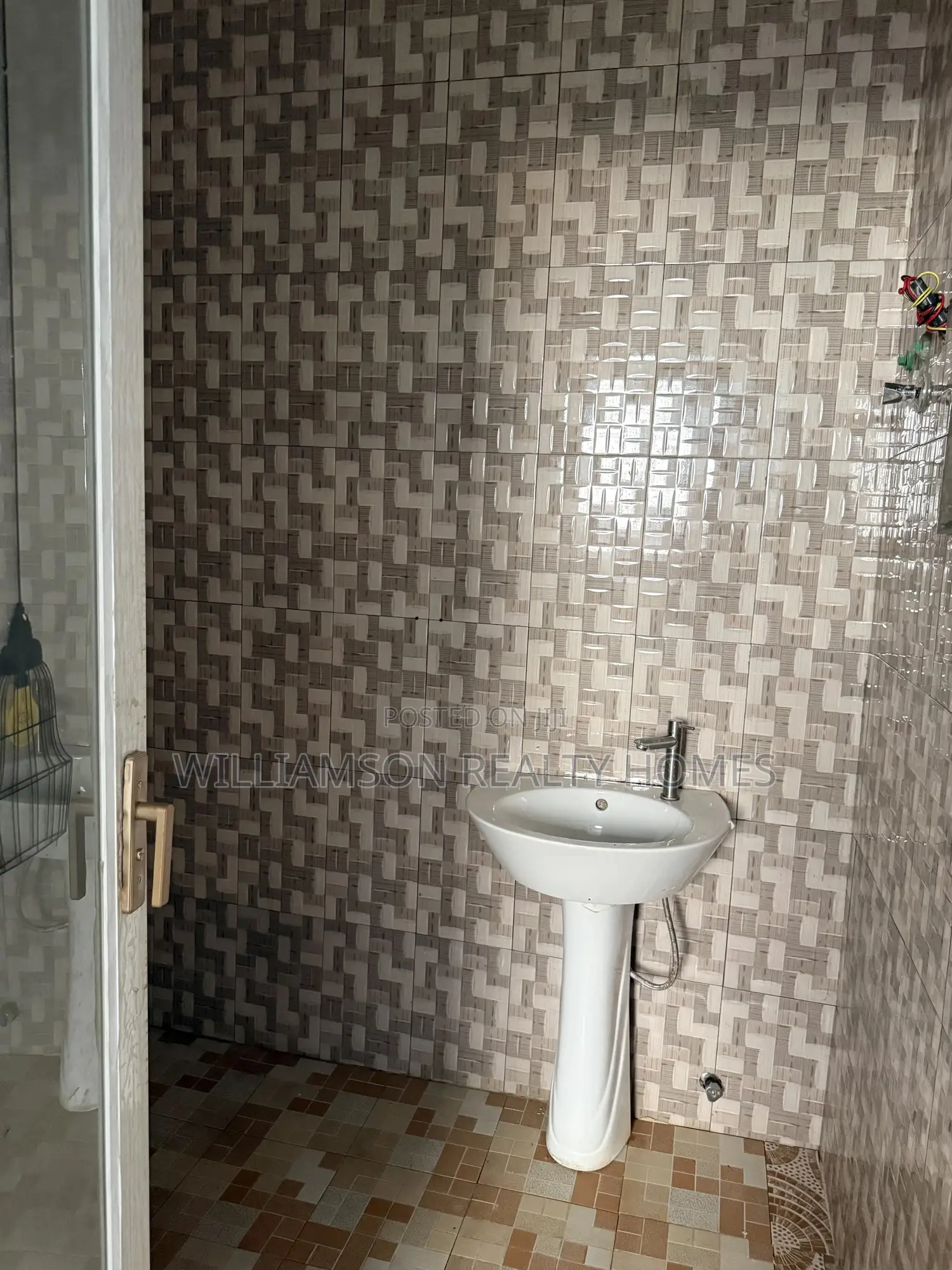 1bdrm Apartment in Hfc Estate Area, Spintex for rent