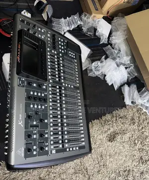 Behringer X-32 Mixing Console