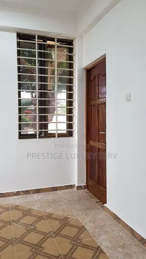 Mini Flat in Ola Balm for rent